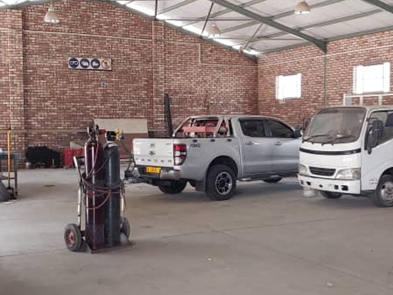 Spacious Industrial Warehouse in the Heart of Lafrenz - Photo 4