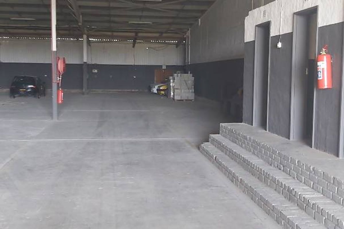 Warehouse/Distribution/manufacturing facility to let in Wilsonia. - Photo 4