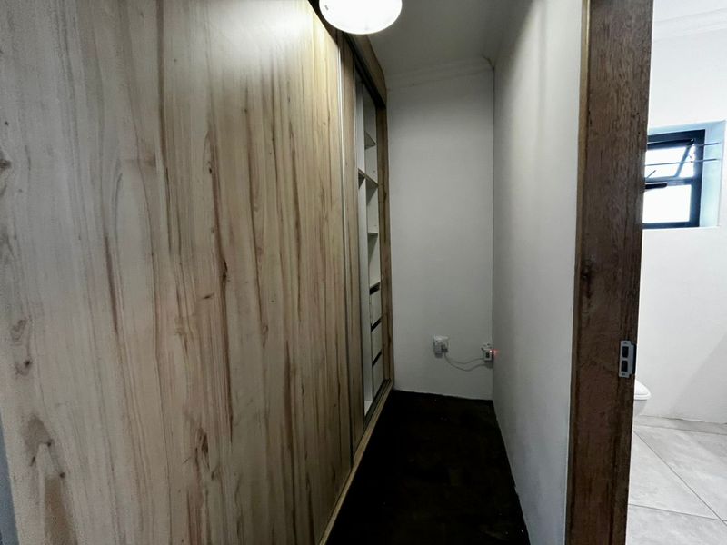 Freestanding Home to Rent - Photo 10