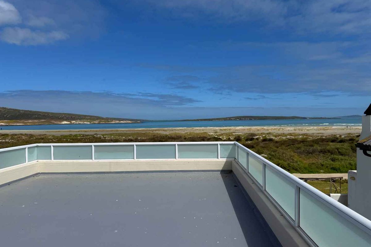 Beach Front, 4-Bedroom House in Middedorp - Photo 2