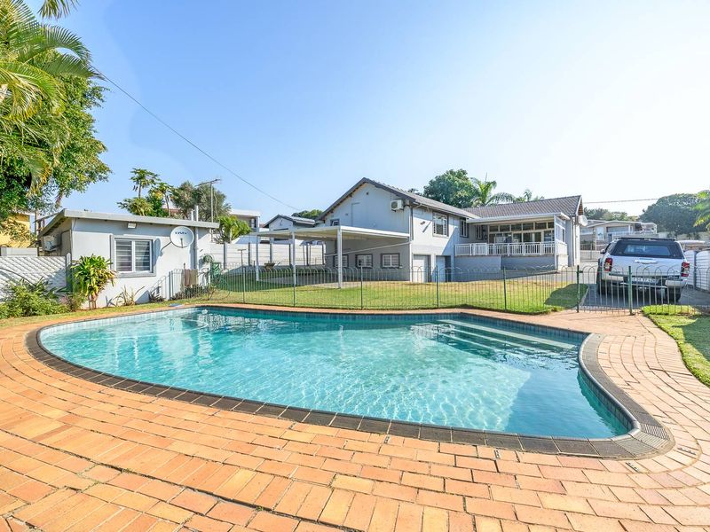 Great home available in prime Glenashley with a great entertainment area and a sea view. - Photo 2