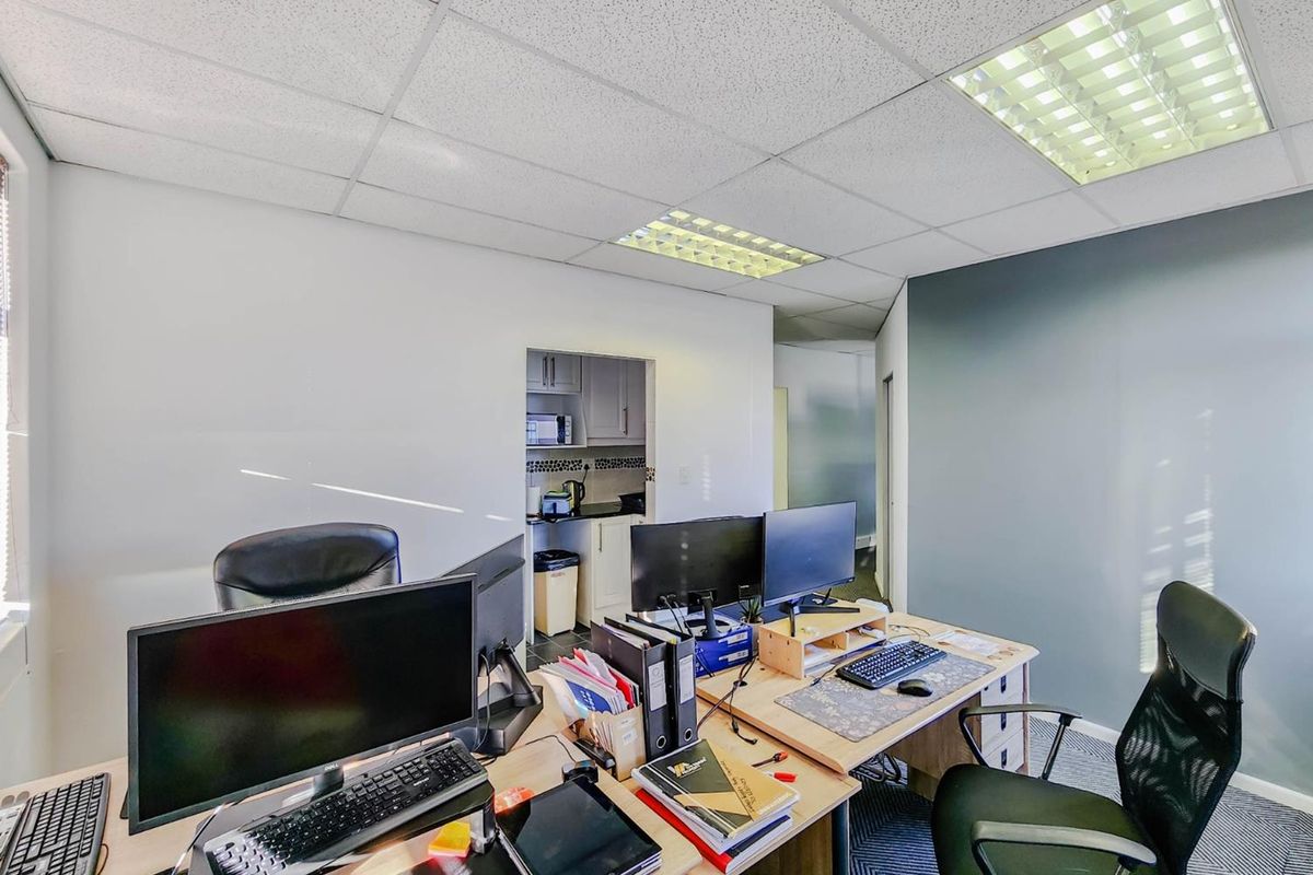 Corner Office For Sale – Millennium Office Park, Century City - Photo 4