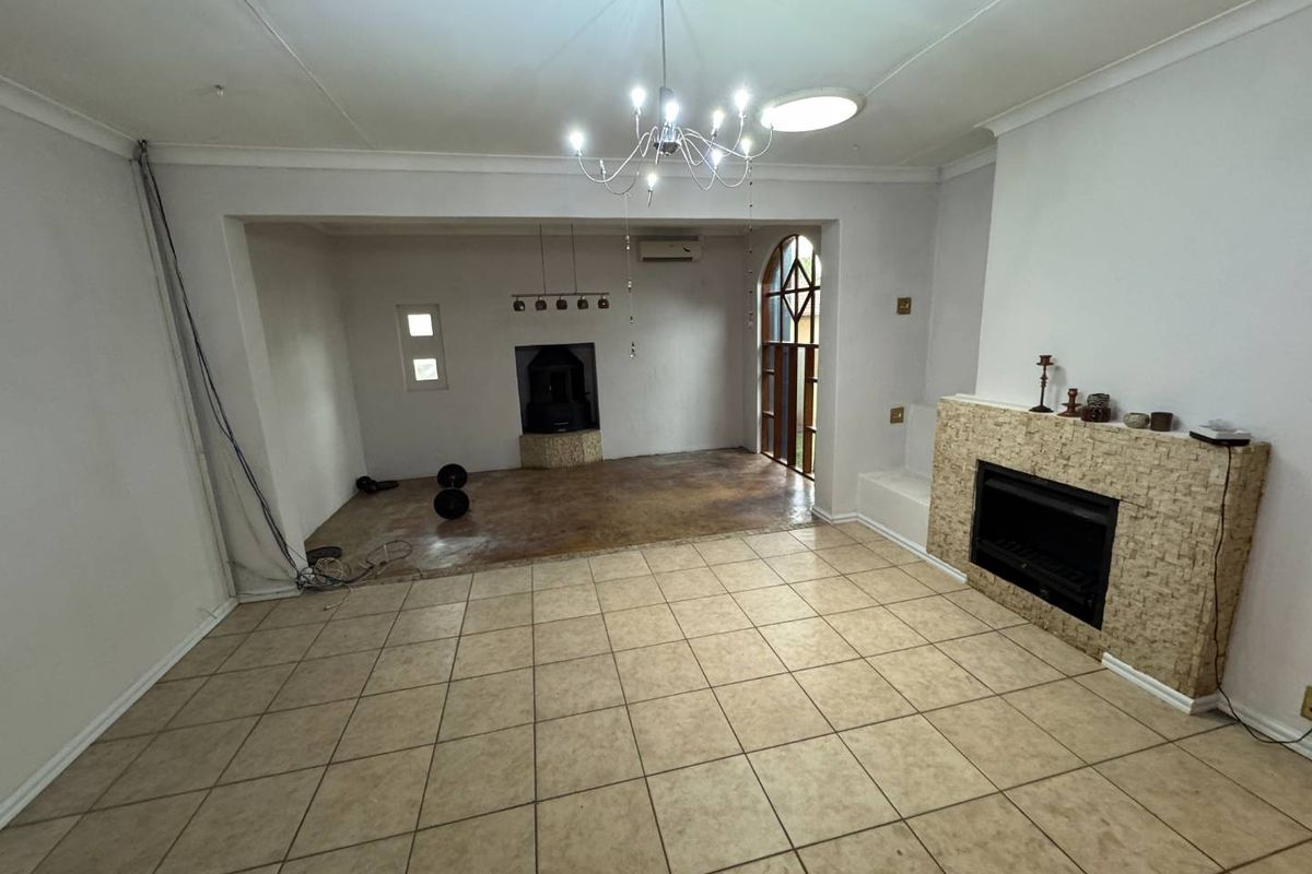 Large Family Home for Sale in Randhart - Photo 4