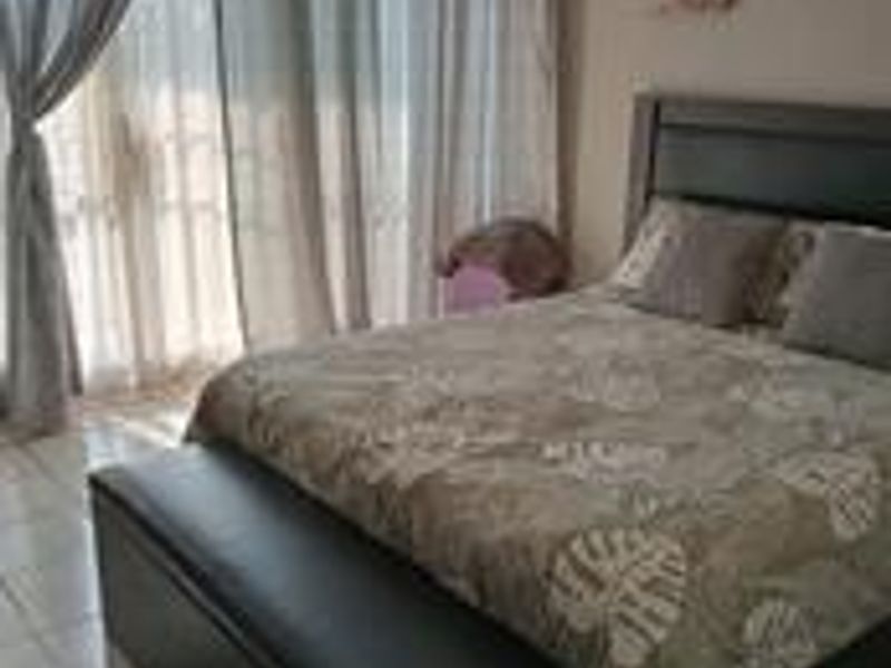 3 bedroom apartment in heart of this dinweedie - Photo 9