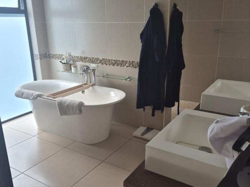 Klein Windhoek - Modern 3‐Bedroom House to Rent (From 1 Sept 2026) - Photo 7