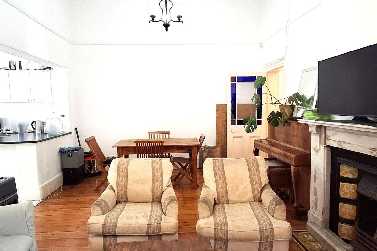 Exceptional 2 X 4-Bedroom Victorian Investment Portfolio – Fully Let, High-Yielding, Prime UCT Location - Photo 2