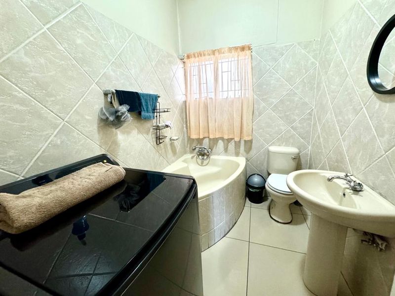 Sectional Titile Unit For Sale In Hochland Park - Photo 5