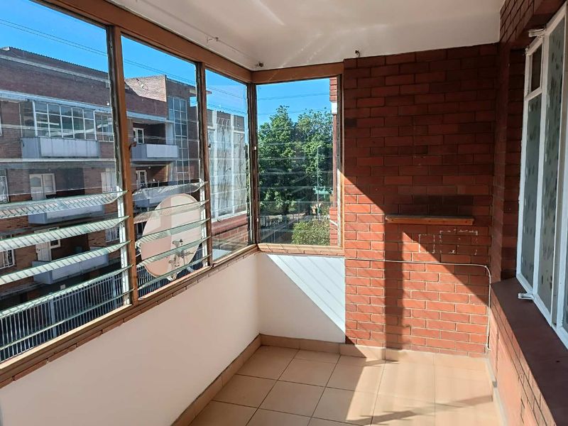 FOR SALE: Neat & Secure 1-Bed Gem – Perfect Starter Home or Investment! - Photo 4