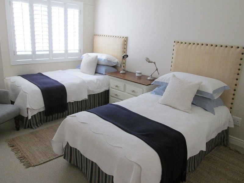 Immaculate interior decorated and  furnished sea view penthouse in central Swakopmund - Photo 7