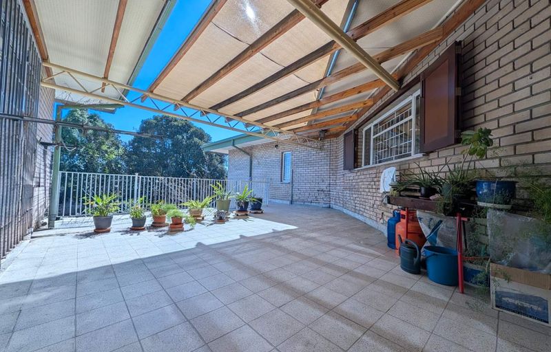 Double-storey 4 Bedroom house for sale in Klein Windhoek