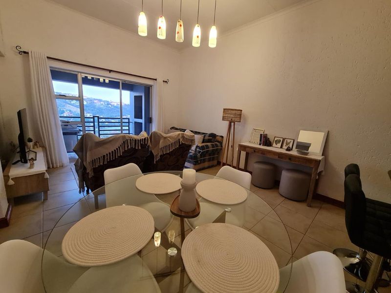 **Exquisite 2-Bedroom apartment with scenic golf course views** - Photo 10