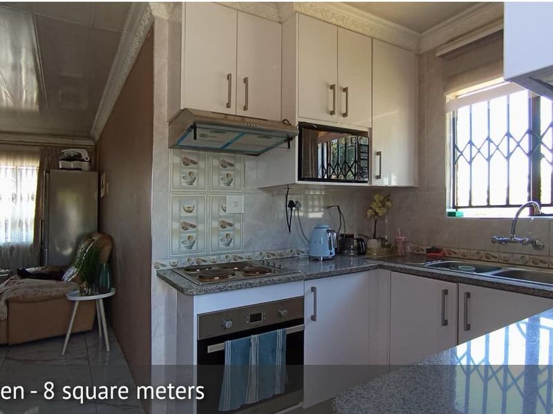 Three bedrooms house for sale in Soshanguve GG - Photo 9