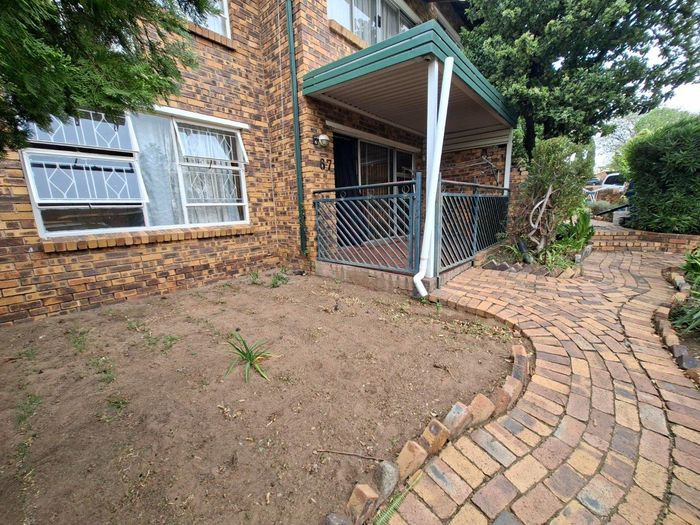 Property #2427906, Apartment Rental Monthly in Buccleuch