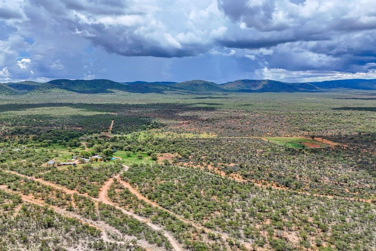 Kunene region, Outjo district:  Beautiful Farm direct off C39 is for Sale - Photo 4