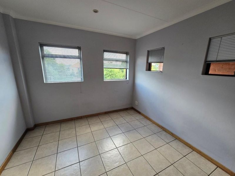 2 Bedroom to rent at The Circuits - Photo 9