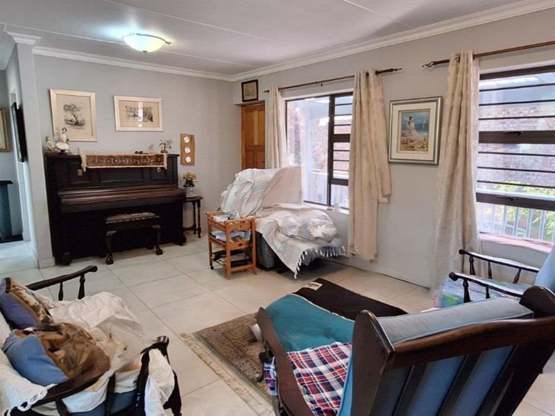 Charming 2 Bedroom unit in Dana-Rust Estate - Photo 8