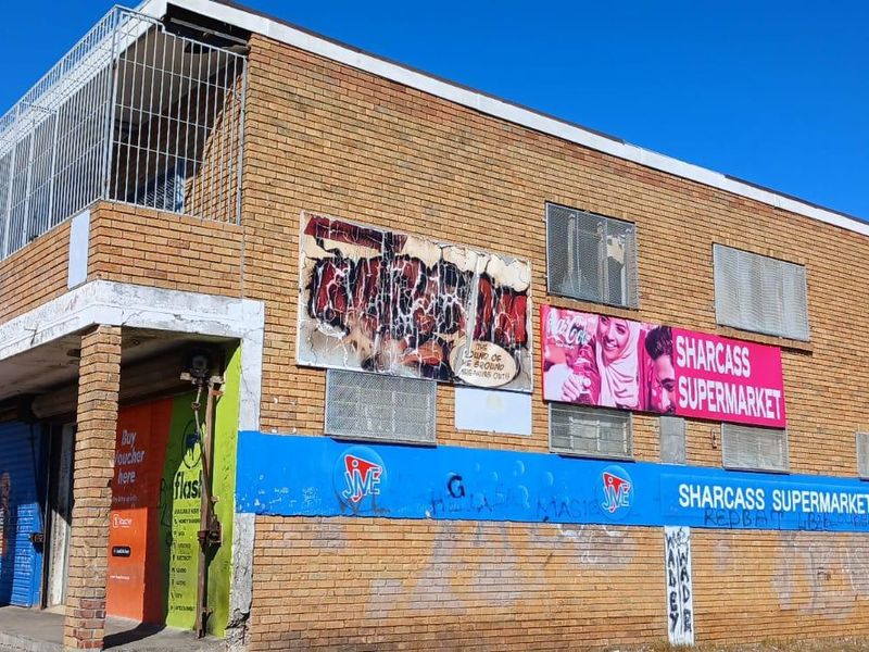 650 sqm commercial/retail property in Macassar - Photo 3