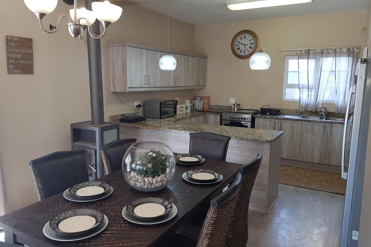 Long Beach Well Established Guest House - Photo 2