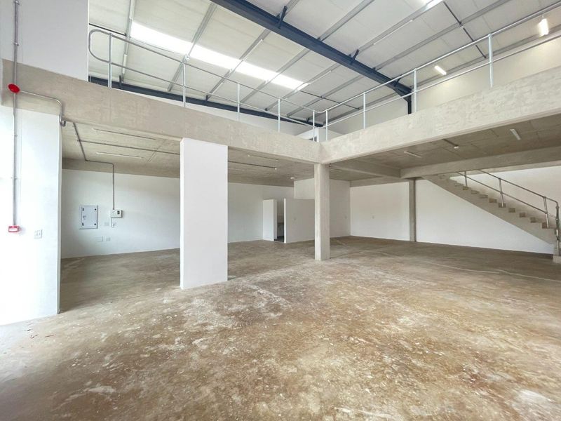 Modern Warehouse / Light Industrial Unit To Let – Innovation Park, Glen Anil - Photo 5