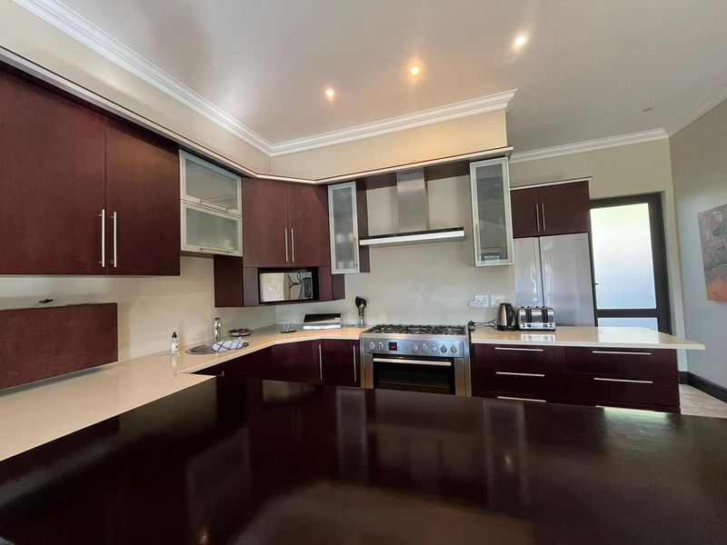 Unparalleled opportunity to experience luxury coastal estate living within one of South Africa’s most sought after Estates - Photo 8