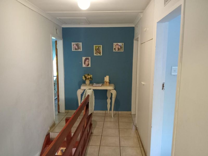 Modern 3-Bedroom Duplex in Secure Arboretum Complex - Photo 9