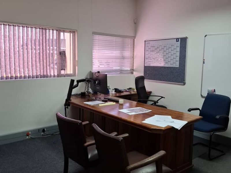 Prime Offices in windhoek Central - Photo 4