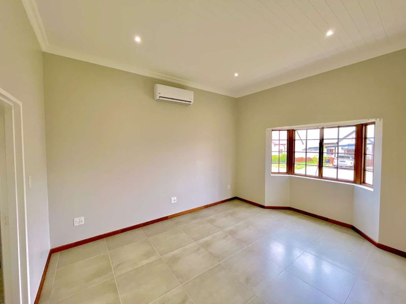 **NEW DEVELOPMENT - 3 Bedroom Townhouses in The Village, Waterlake Farm Estate and Stables – Where Nature Meets Luxury** - Photo 9