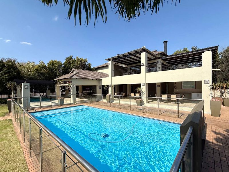Beautiful 2 Bedroom Apartment in Excellent Estate - Photo 2