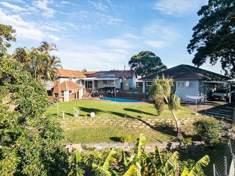 Your Spacious Escombe Oasis Awaits! - Photo 1