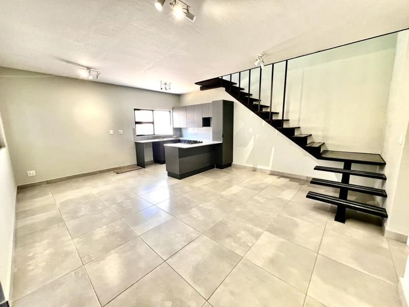 3 Bedroom Townhouse FOR SALE in Kleine Kuppe - Photo 4