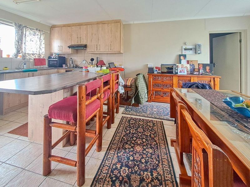 Meersig, Walvis Bay:  Quaint unit in Meersig Heights is for Sale - Photo 6
