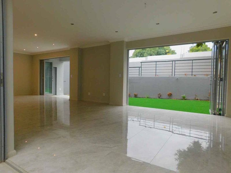 4 Bedroom Cluster In Hyde Park - Photo 3