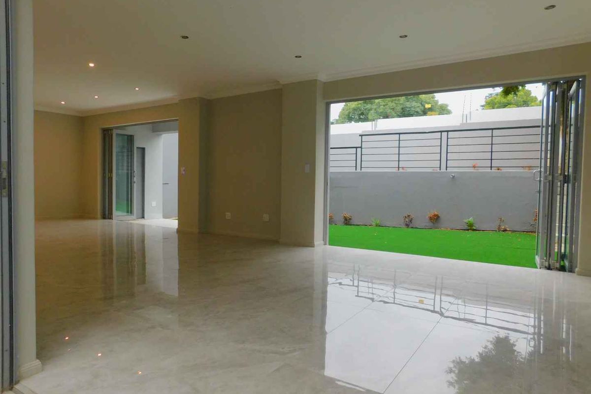 4 Bedroom Cluster In Hyde Park - Photo 3