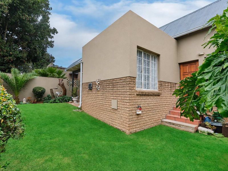 Location, Lifestyle and Value. - Photo 1