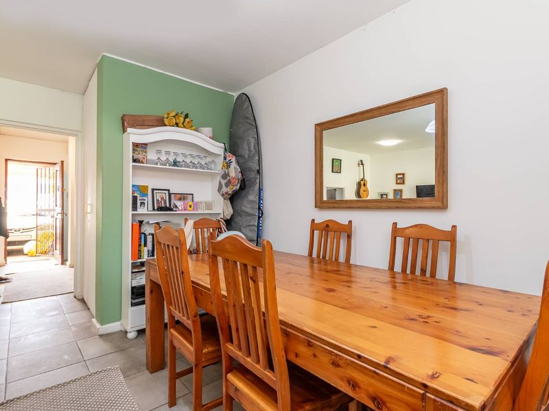 Secure double story townhouse in small complex of 5 units. - Photo 9