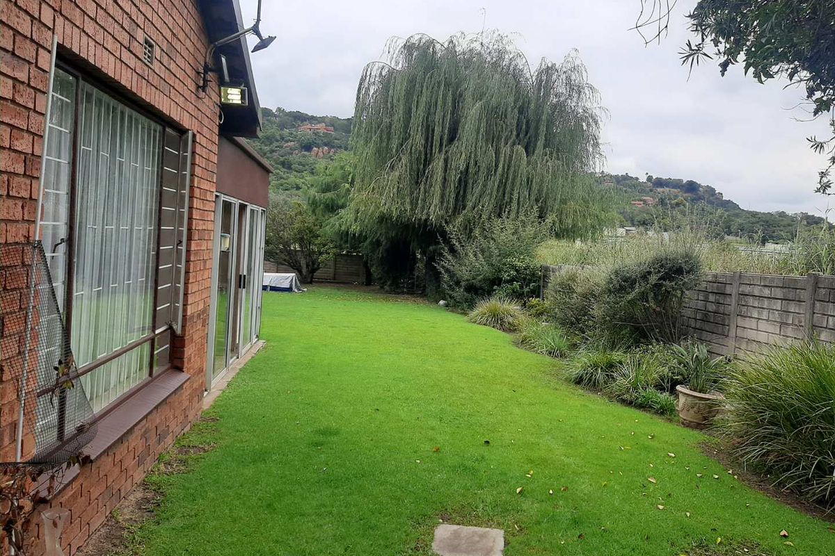 3 Bedroom House in Glen Vista for 1 999 000.00 - Photo 3