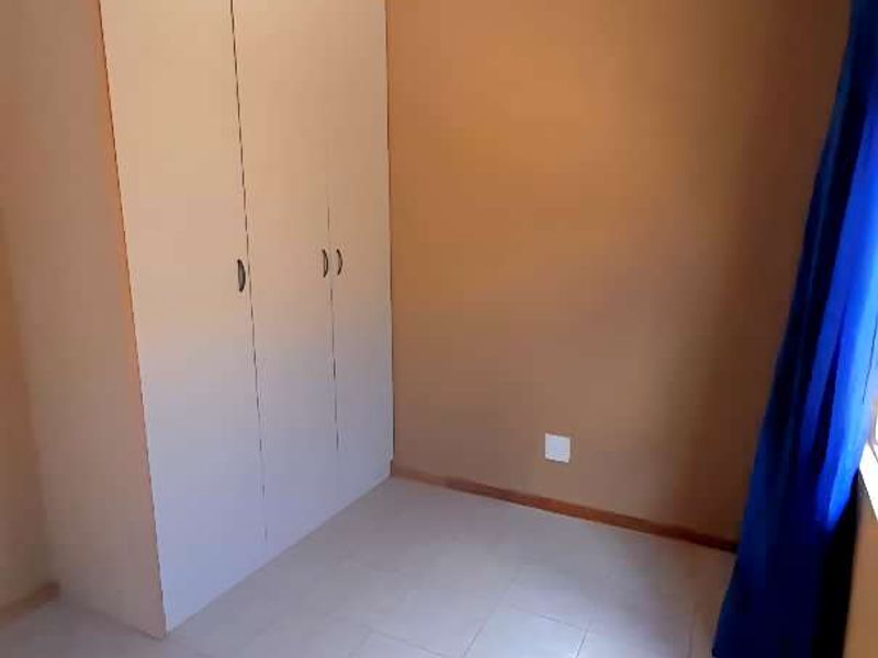 FLAT FOR SALE - Photo 5