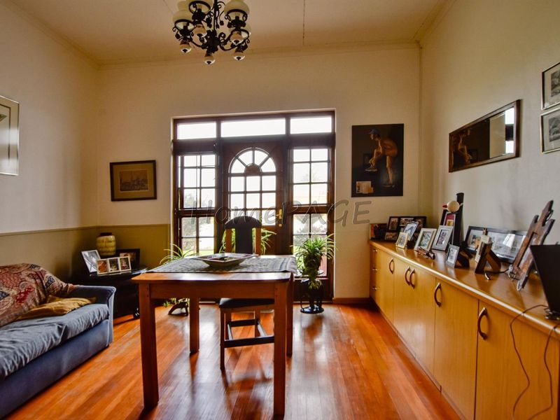 Vineta, Swsakopmund:  SMART OLD DAME for sale IN A POPULAR STREET - Photo 3