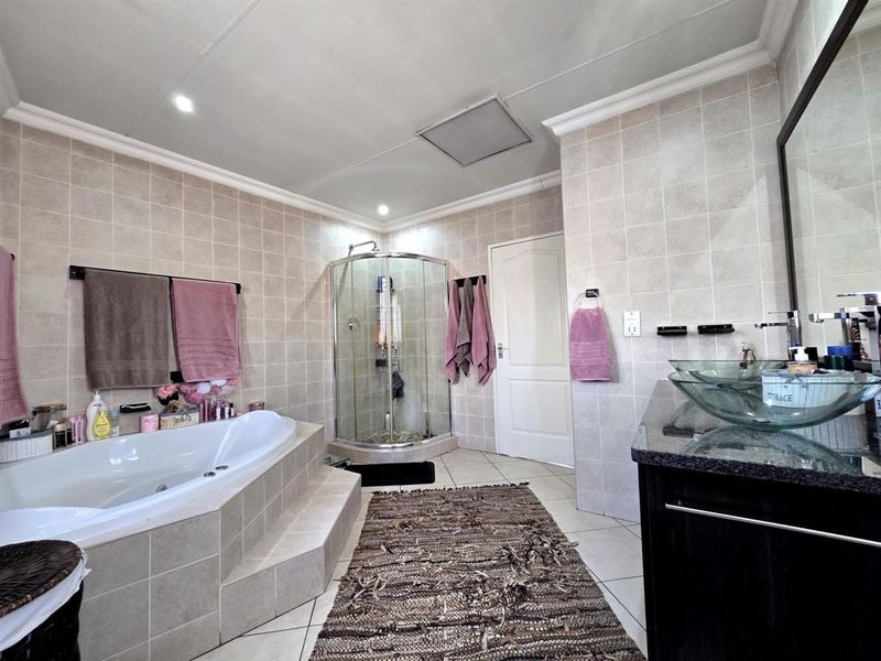 House For Sale in Raceview, Alberton - Photo 8