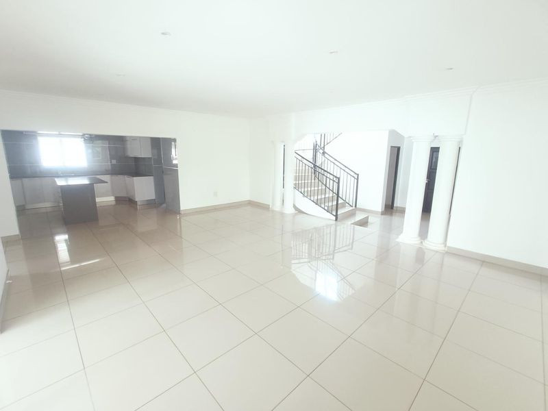 BEAUTIFUL FAMILY HOUSE FOR SALE IN VALLEY VIEW ESTATE!! - Photo 4