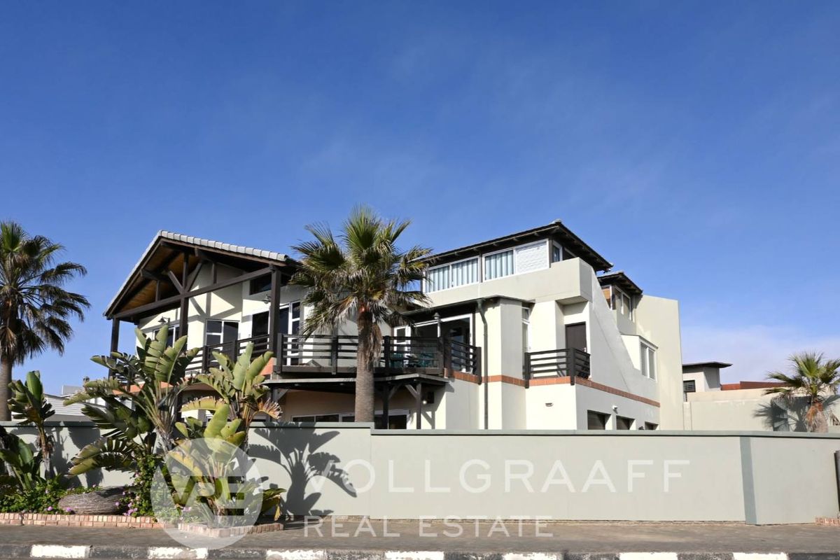 Gem in the perfect location! - Photo 2