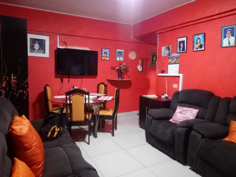 Neat and Move-In-Ready! Prime Durban Central Apartment! Well-maintained building - Close to amenities, including shops, restaurants, and public transport! - Photo 4