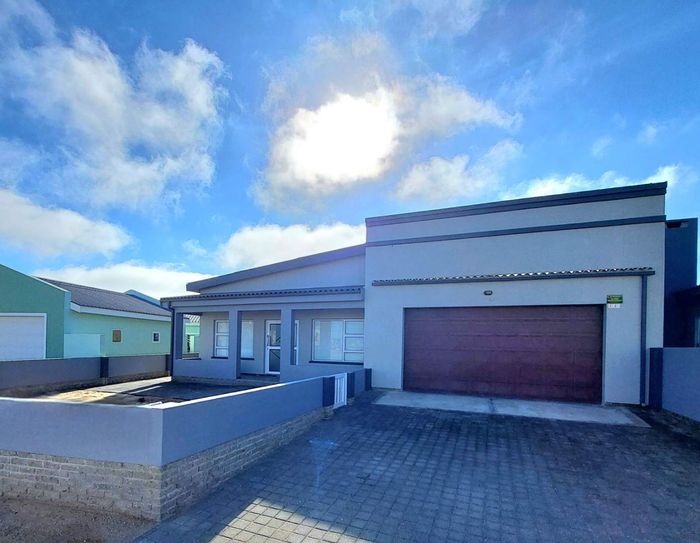 Property #2503240, House For Sale in Sunbay