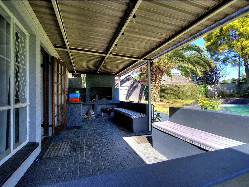 Renovated beauty with teen pad - Photo 9