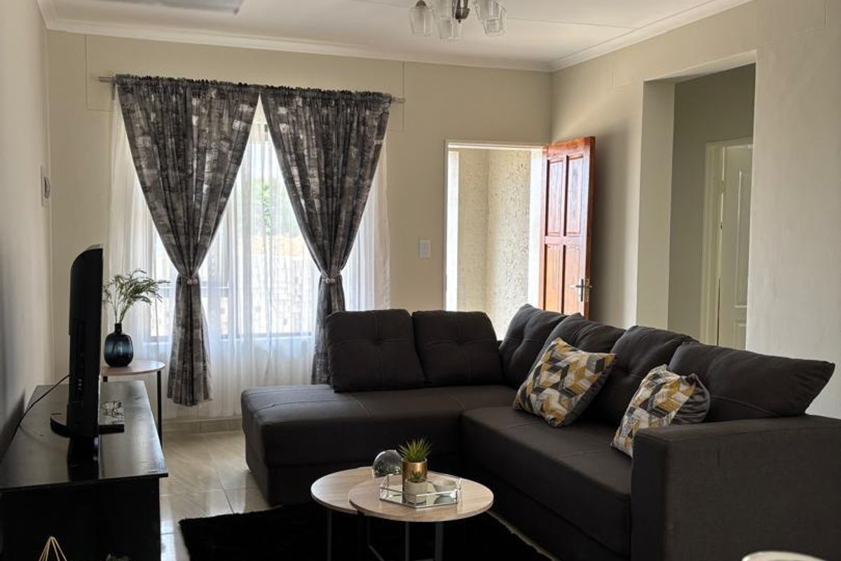 Free standing sectional house in Wanahenda - Photo 2
