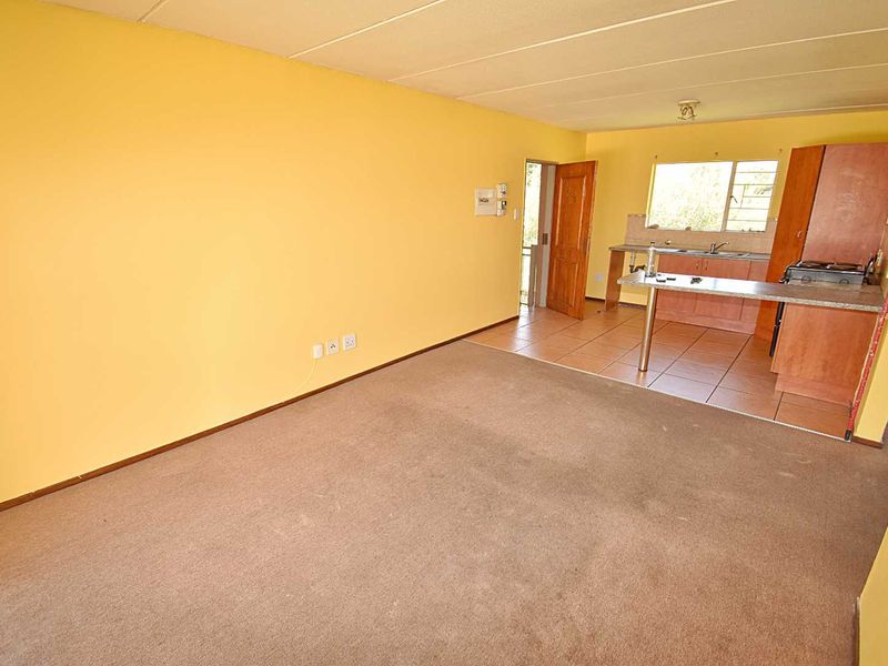 First Floor Apartment - Photo 4