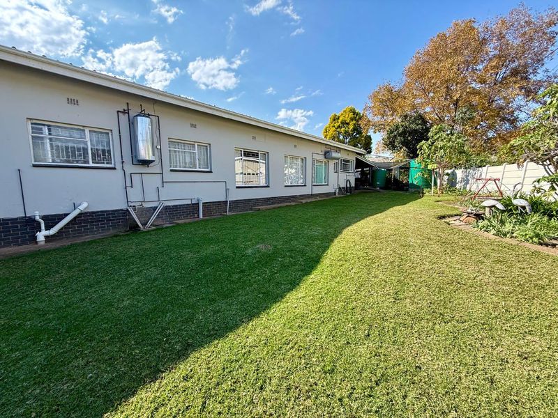 5 Bedroom house with flat for sale in Vryheid - Photo 3