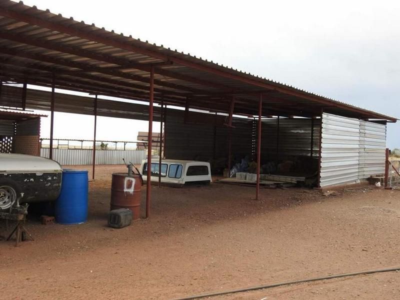 Expansive 7,750 Hectare Property with Exceptional Features - Photo 3