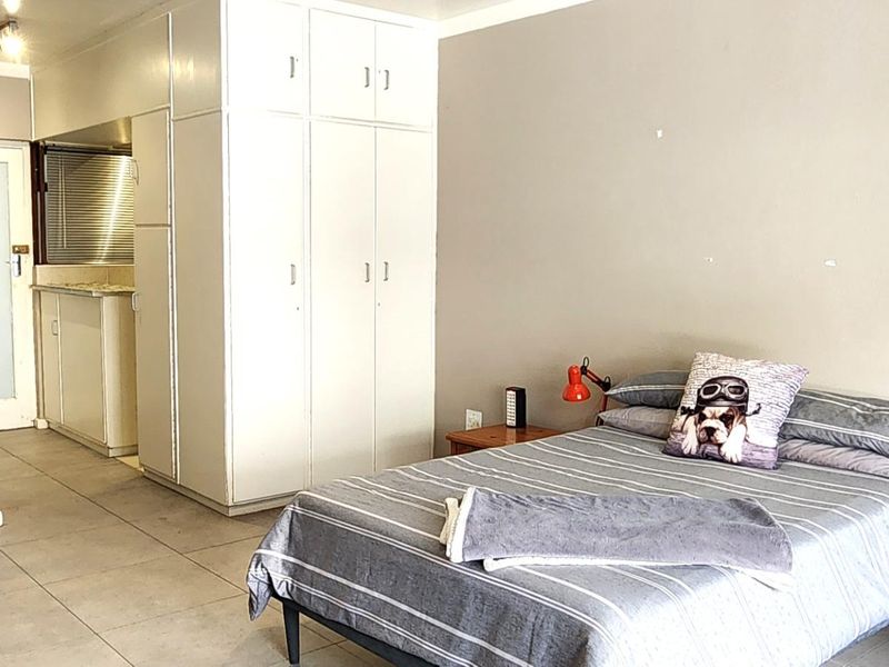 Unfurnished Studio apartment with safe parking - Photo 7