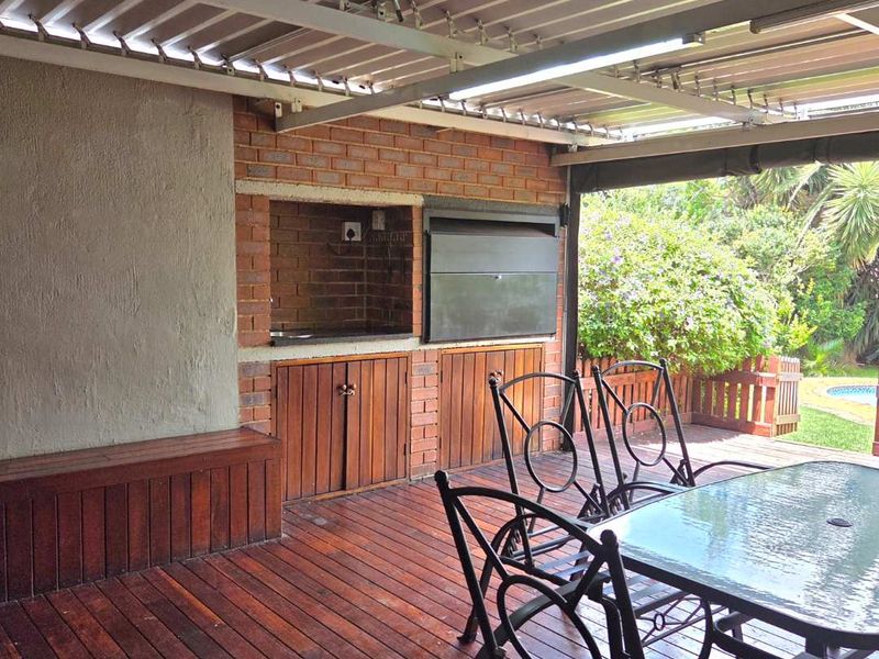 Stunning 4 bedroom home with flatlet in Verwoerdpark - Photo 9